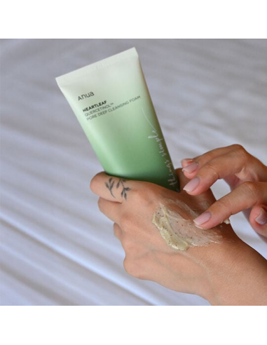 Mousse nettoyante en profondeur pour... Mousse nettoyante en profondeur pour...