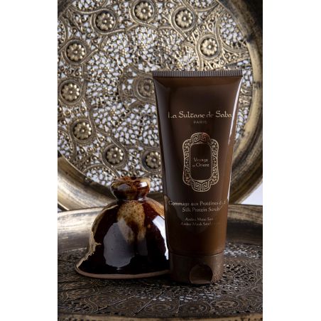 Gommage aux protéines de soie Ambre, Musc, Santal - Voyage en Orient Gommage aux protéines de soie Ambre, Musc, Santal - Voyage en Orient
